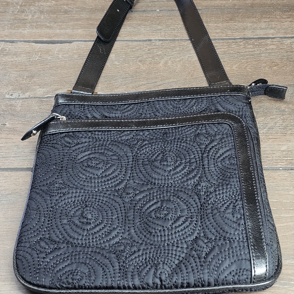 Coldwater creek cross body bag / purse black